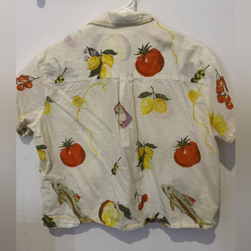Button up - Picture 2 of 2